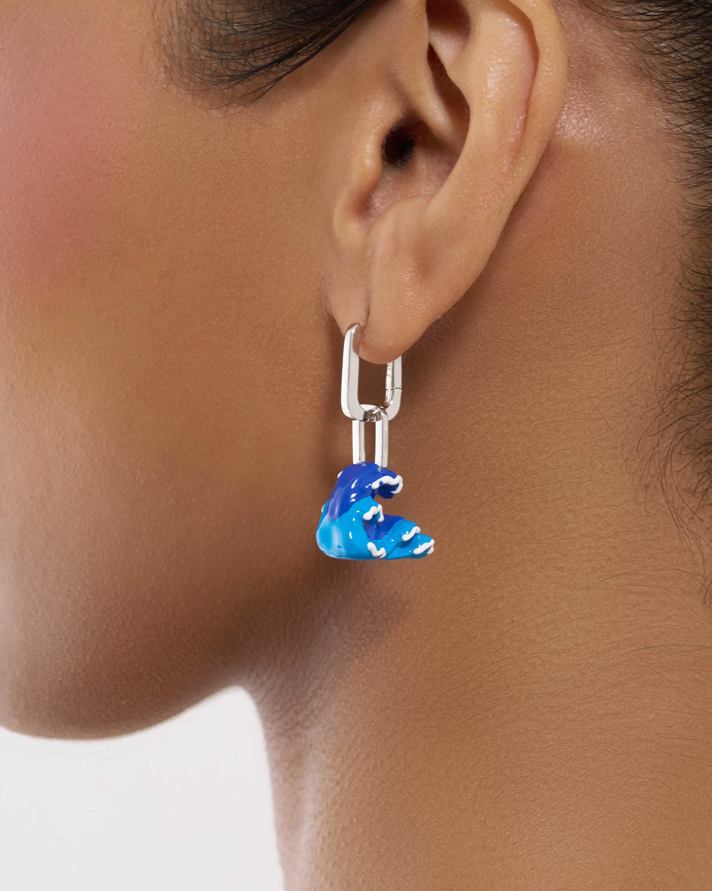 La Mer Pendant Earrings - Image 4