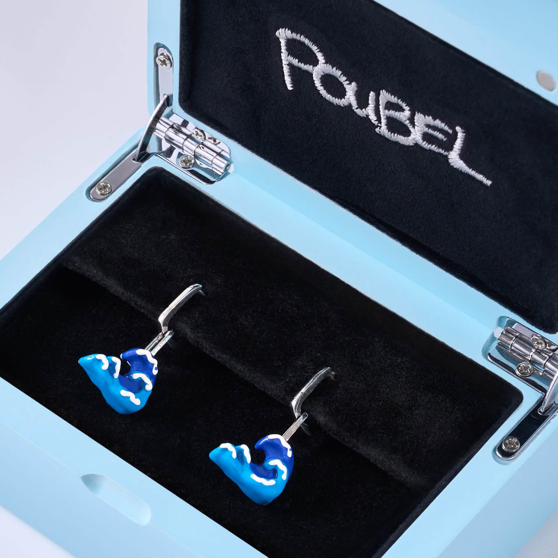 La Mer Pendant Earrings - Image 7